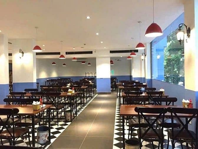 Cho thuê nhà mặt phố Quán Sứ, DT 100m2x5 tầng, MT 6.5m, Giá 100tr
