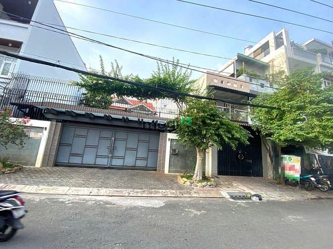 cho thuê Biệt Thự MT ngay Tân Hương, DT 16x40, 1 Lầu. DTSD 1200m2