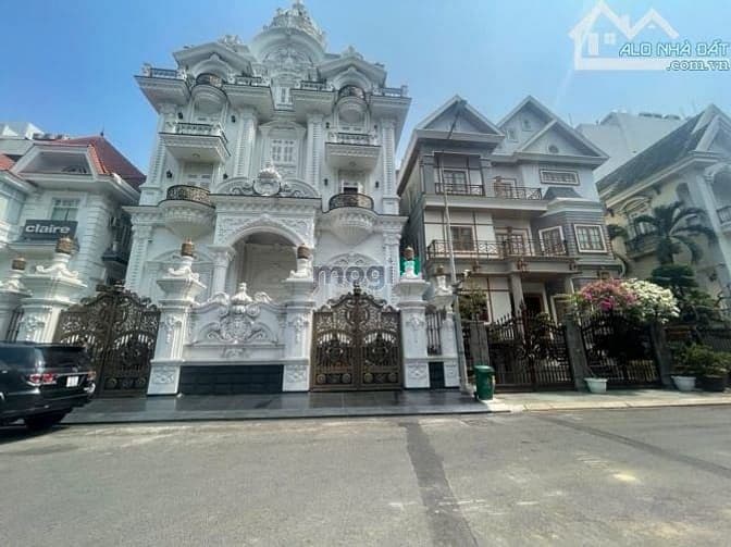 Bán gấp biệt thự MT NAM KỲ KHỞI NGHĨA, Quận 3, DT 16,2x15,5M,KC 2 tầng