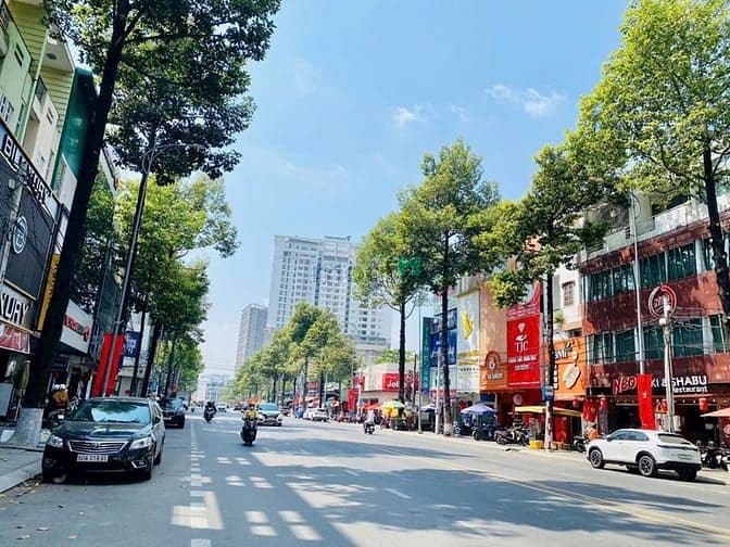 Cho THUÊ nhà 1 trệt 3 lầu mặt tiền Võ Thị Sáu, trung tâm Biên Hoà