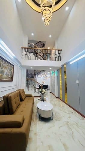 Bán nhà mới ở liền Đường Cách Mạng Tháng 8( 41m), nội thất đầy đủ