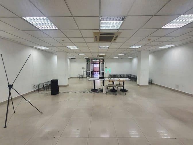 Cho thuê nhà mặt phố Đoàn Trần Nghiệp, DT 250m2x8 tầng+hầm, MT 10m