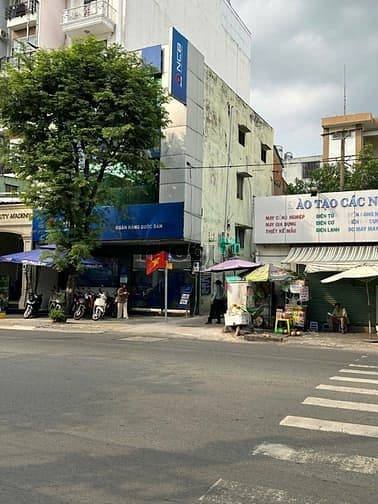 GÓC 2MT 352-354A Trường Chinh Tân Bình. DT 8x17m, 2 lầu, giá 80 triệu
