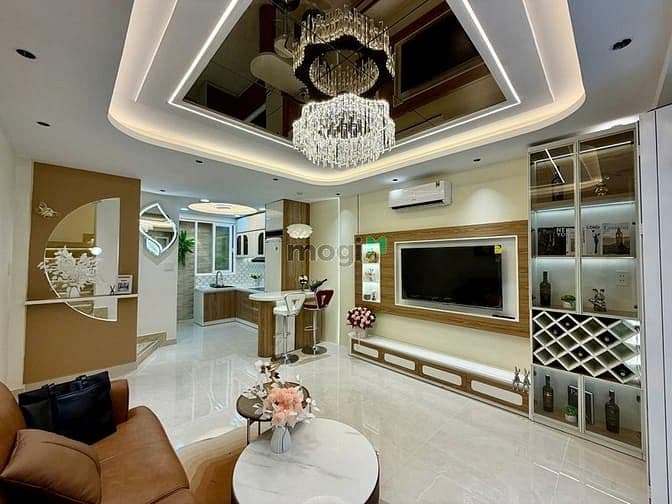 Nhà mới đẹp nội thất cao cấp 85/2A Bành Văn Trân DT 4.1x8.2m 2 lầu