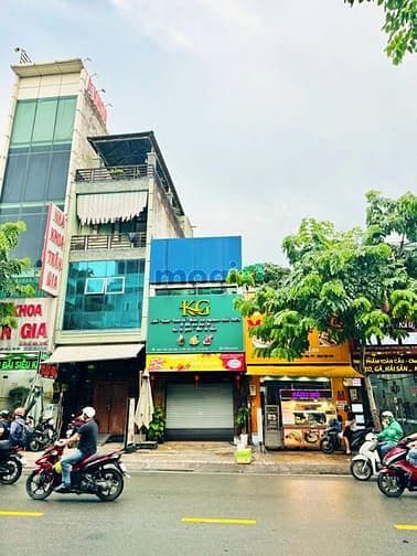Sở hữu nhà MTKD đường Tân Sơn Nhì, 4 x 18m, 1 lầu. Giá: 16.5 tỷ.