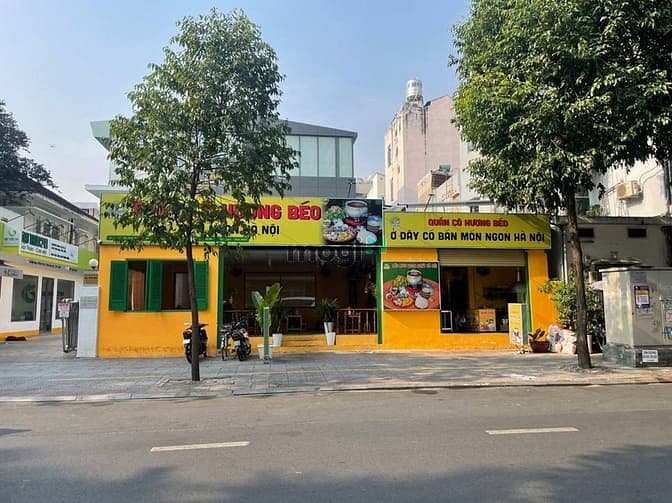 Cho thuê nhà 65-65Bis Mạc Đĩnh Chi, Quận 1 - Ngang 16m, vỉa hè rộng