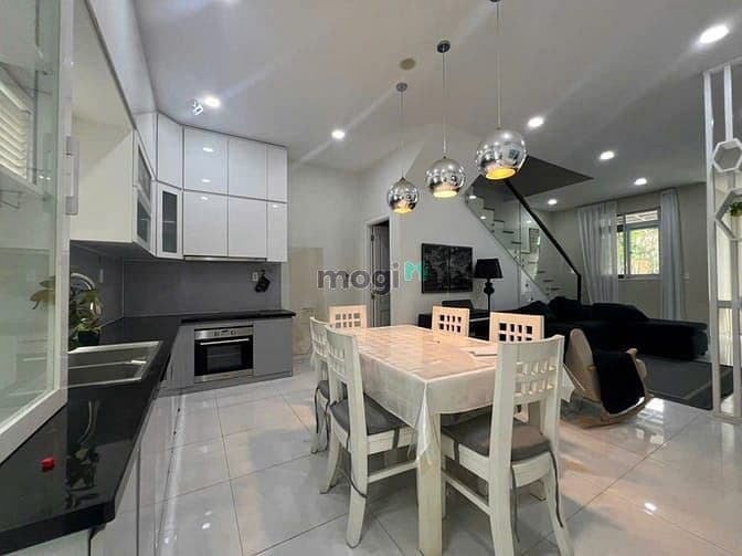 Nhà View Công Viên Park Riverside - Liên Phường Q9 - 4PN 4WC - NT Đẹp