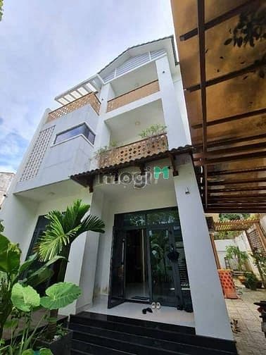 Cho thuê Biệt thự Gần Sông DT 8x20m 3 Tầng, 6pn 7wc, giá chỉ 35tr/th
