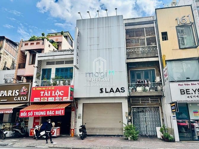 Shop thời trang 157 Lê Văn Sỹ, Pn. Dt: 5x20m, Kc: trệt 3 lầu. Gía: 70