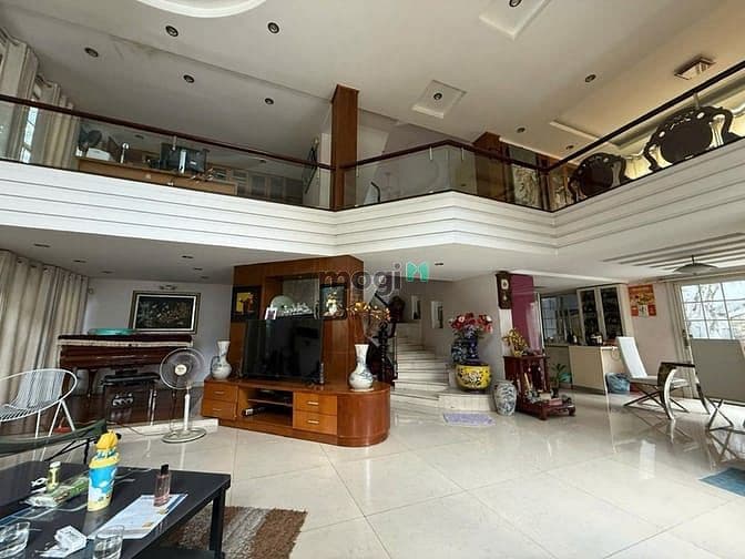 Bán Biệt Thự 1 Trệt 3 Lầu Góc 2 MT Đường Út Trà Ôn, Phước Long B