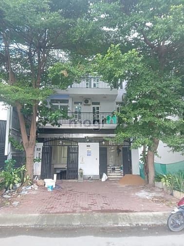 Nguyên căn MT đường lớn An Phú, Q2. Sẵn hầm+thang máy, 8 phòng 75tr/th