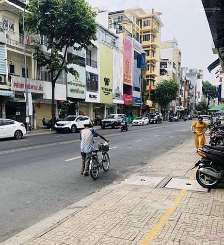 Bán nhà MT ngay Đồng Khởi P, Bến Nghé Quận 1, dt:4.5x15m giá 45 tỷ
