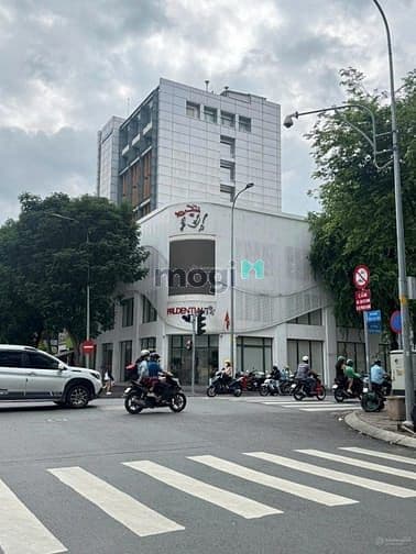 Bán nhà góc 2MT Lê Thánh Tôn P, Bến Thành Quận 1, dt:8x15m giá 55 tỷ