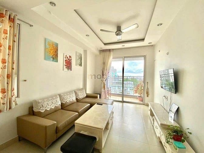 Central Plaza-Ban công,Nội thất cao cấp, 80m2 ,2PN Giá thuê 13.5 tr/th