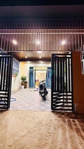 Bán nhà MTKD - dt100m2(5x20m)-2PN -Đ Ôtô - Bắc nha trang -giá 1ty590