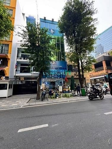 Siêu phẩm số 9 Lê Thánh Tôn, Q1. Dt: 5x20m, Kc: trệt 4 lầu. Gía: 110tr