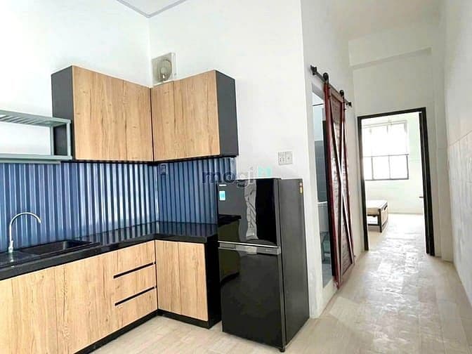 Cho THUÊ căn hộ dịch vụ 2 phòng ngủ, FULL nội thất, sát chung cư Topaz