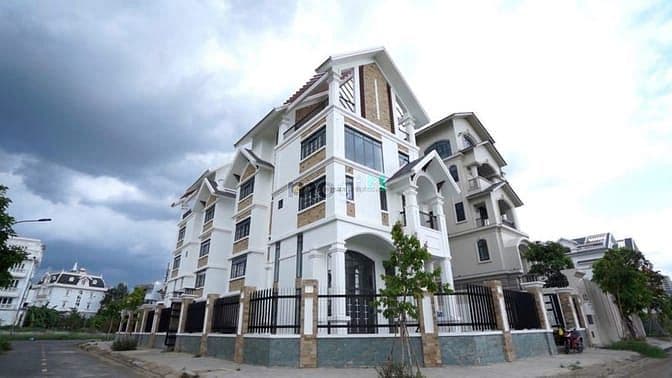 Bán Biệt Thự góc 2 mặt tiền Thạnh Mỹ Lợi Villa 355m2 - Giá 82 tỷ