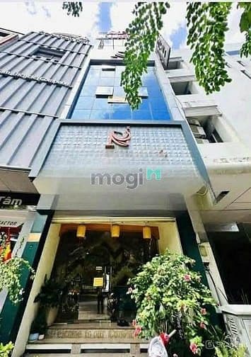 Tòa building Hầm 3 lầu - khu sầm uất phù hợp spa/ VP/ Studi
