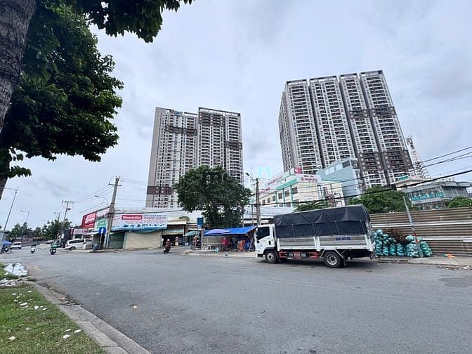 Bán 5300m2 đất góc 2 mặt tiền Phạm Văn Đồng, Linh Xuân, Thủ Đức
