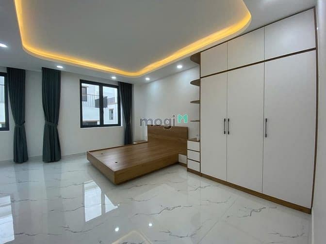 Cho thuê nhanh phòng tầng 3, thang máy căn Shophouse T&T City Millenia