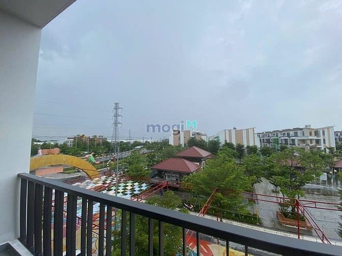 Cho thuê Phòng 50m2 có ban công, đi chung thang máy shophouse T&T