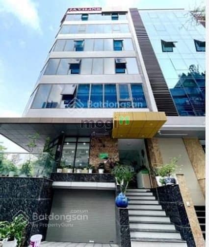 Bán tòa nhà CHDV Ngay Nguyễn Văn Hưởng Quận 2, dt: 8x25m giá 70 tỷ