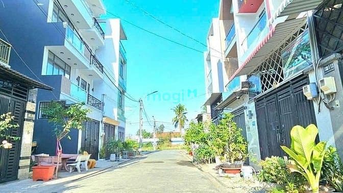 Bán Lô Đất Hẻm 188 Lò Lu Trường Thạnh Ngay Căn Hộ GAMUDA LAND