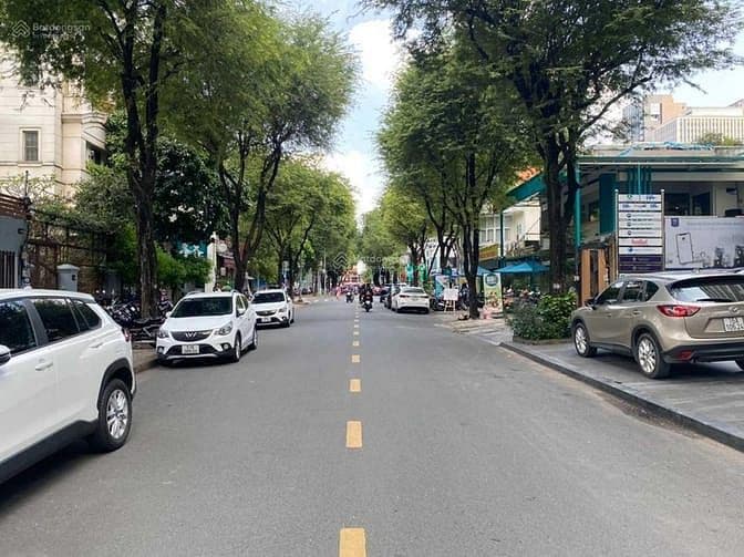 Bán nhà MT Võ Văn Tần P6 Quận 3, dt:8x28m hầm 7 tầng giá 112 tỷ