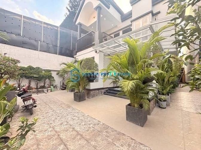 Villa siêu rộng 320m² | 5PN Master | Hồ bơi riêng | $4.300/tháng