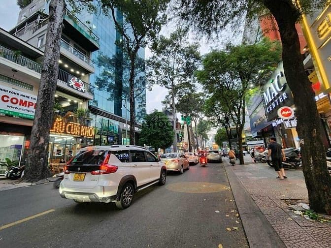 Bán nhà MT Lê Thị Riêng P, Bến Thành Quận 1, dt:4.45x15m giá 33 tỷ