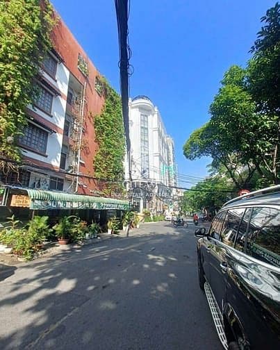 MT 105 Trần Thiện Chánh, Q10. Dt: 6x20m, Kc: trệt 3 lầu. Gía: 55tr