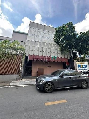 Nhà hàng MT Đặng Dung, Q1. Dt: 7,2x23m. Kc: trệt 3 lầu, Gía: 90tr
