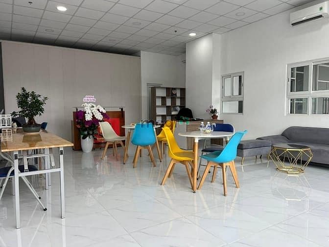 Mặt bằng kinh doanh C/c Nguyễn Sỹ Sách 120m2,2p ngủ, giá 12tr/tháng