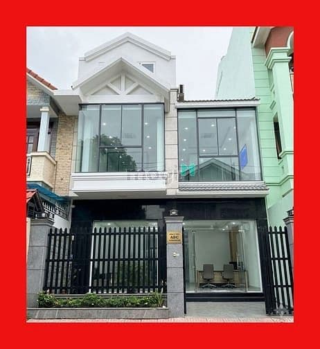 Không phải tòa nhà, nhưng đủ “chất” để làm văn phòng | Metro An Phú