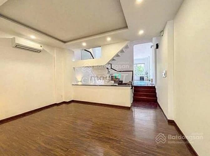 Gần Cầu Sài Gòn | 4PN | Sân ô tô | 32TR/THÁNG �