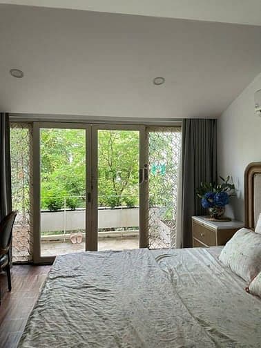 Cho thuê căn hộ 1PN 80m2 gần trường HUTECH có ban công - Full nội thất