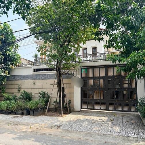 Chính Chủ Gửi Bán Căn Biệt Thự Sân Vườn Hồ Bơi Mặt Tiền Đường Số 21