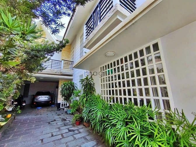 Bán nhà 1 trệt 1 lầu đối diện Co.opmark Biên Hòa; 229m2 giá 11.8 tỷ