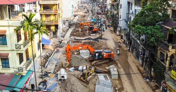 Ngõ 381 Nguyễn Khang (Hà Nội) đổi diện mạo khi dự án mở rộng đường thi công hạ tầng