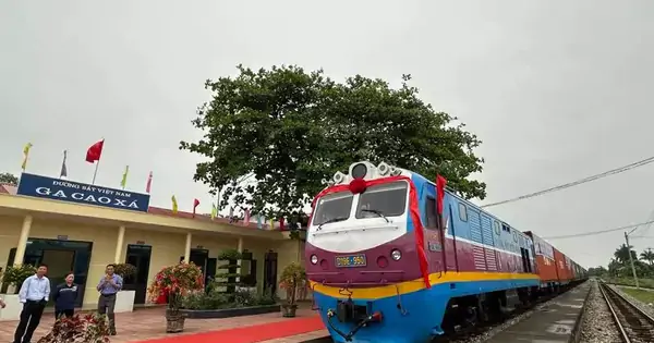 Bộ Tài chính đề xuất cơ chế cho VNR làm dự án thương mại, văn phòng tại ga đường sắt