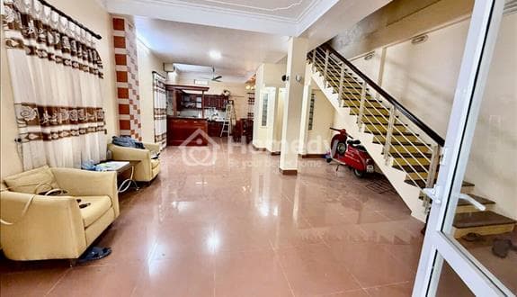 Cho thuê BT liền kề 120m 4T 3 thoáng khu Cán bộ TƯ Đảng , oto tránh, đỗ, vào nhà. View vườn hoa