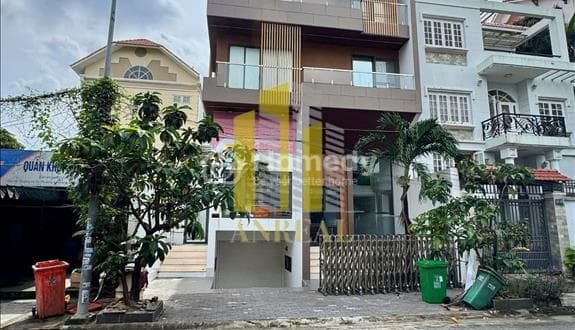 Tòa Nhà Sàn Trống Đường Trần Não DTSD 500m2 - Ngang 10m Giá 100 Triệu