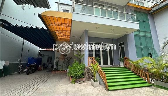 Cho thuê nhà Quận 3, Cách Mạng Tháng 8, 1 hầm + 3 tầng, 432m2, 15 phòng