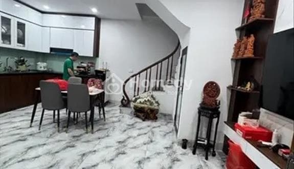 Cần bán nhà Đông Ngạc 40M2, 3 tầng, oto đỗ trước nhà, giá 5.1 tỷ