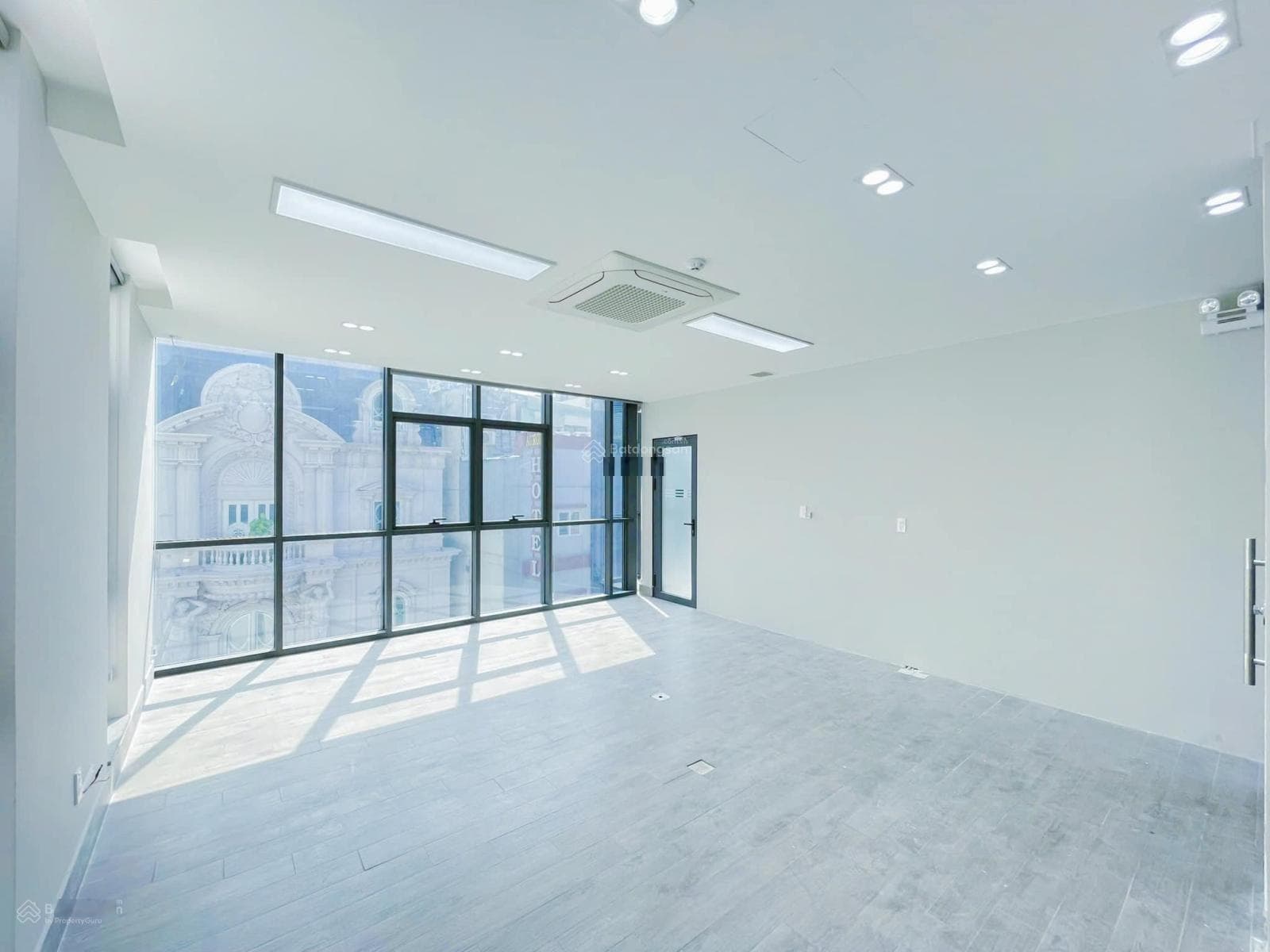 Cho thuê văn phòng Đ. Khuất Duy Tiến, P. Nhân Chính, Q. Thanh Xuân, Tp. Hà Nội - Ảnh 2